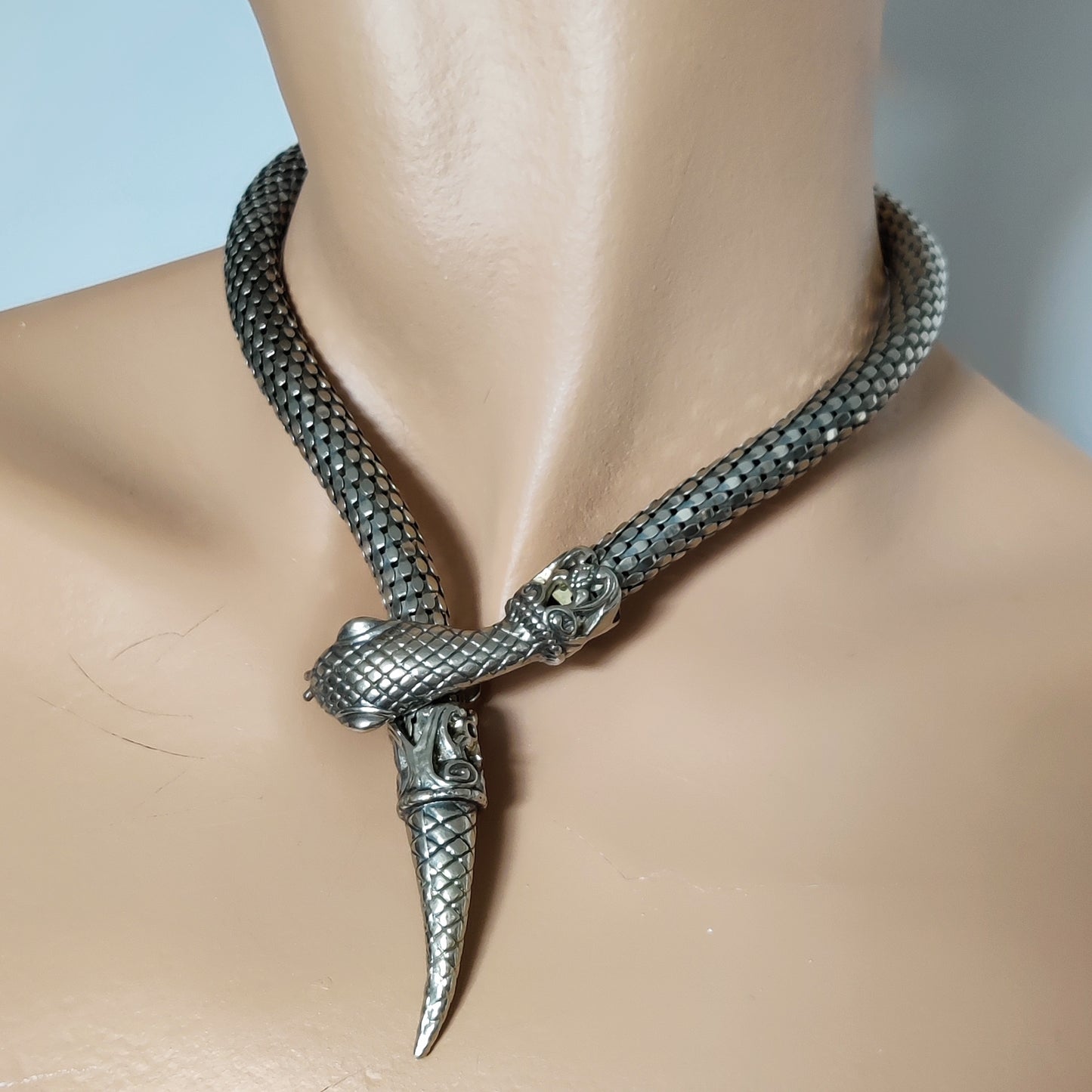 Mesh Snake necklace