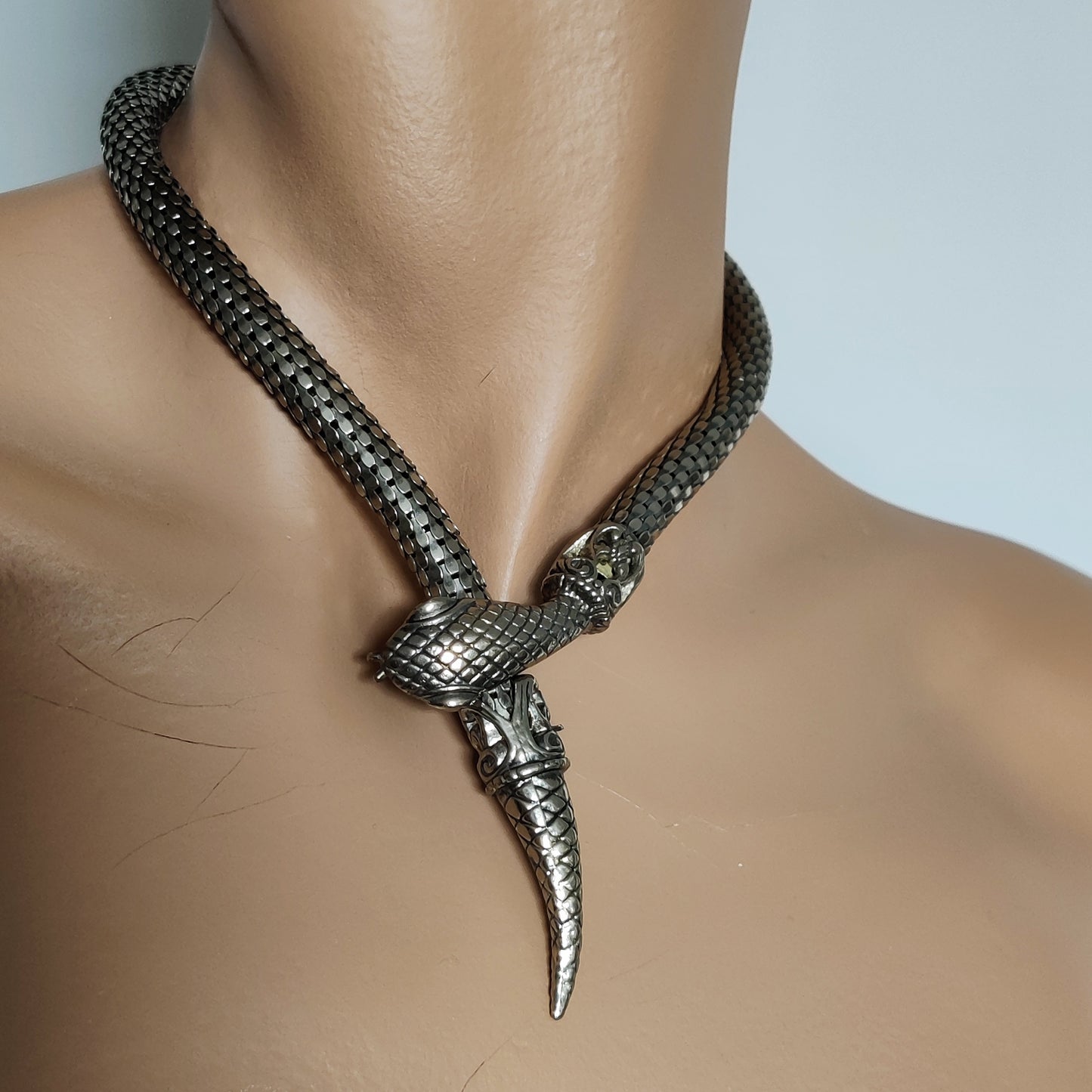 Mesh Snake necklace