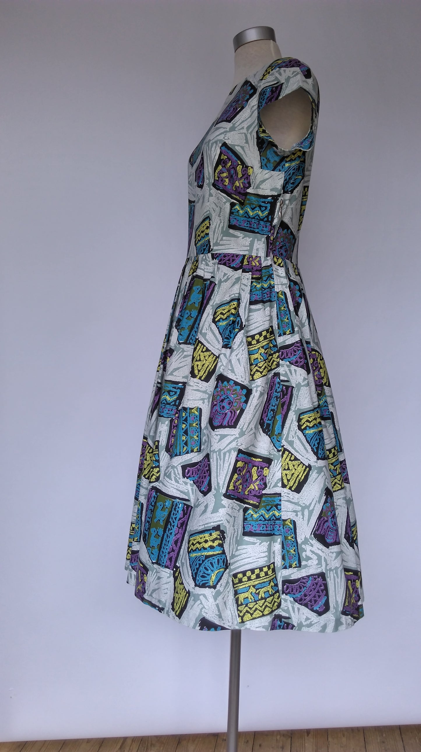 Quirky Print Dress 1950s