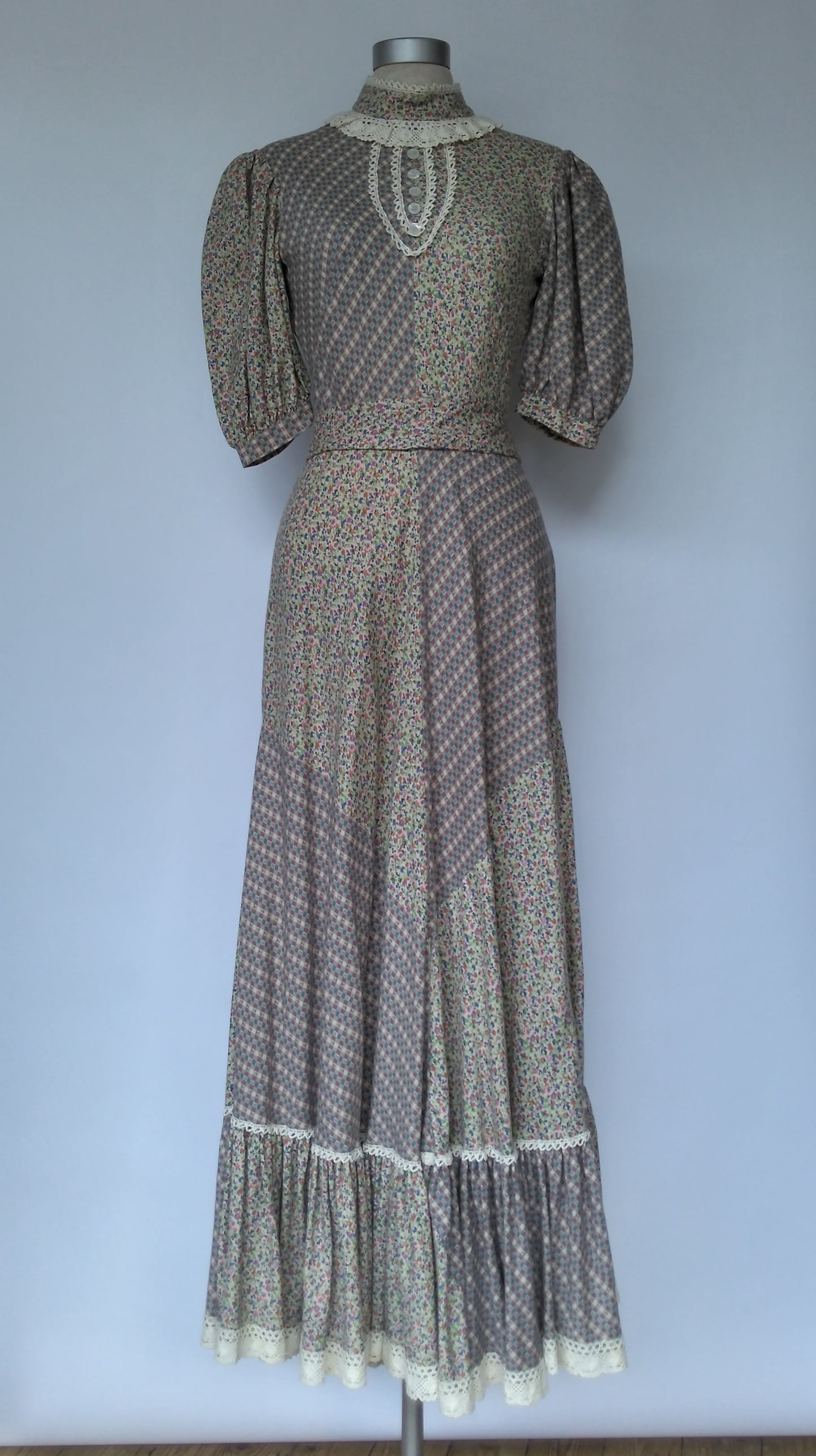 Boho Prarie dress 1970s