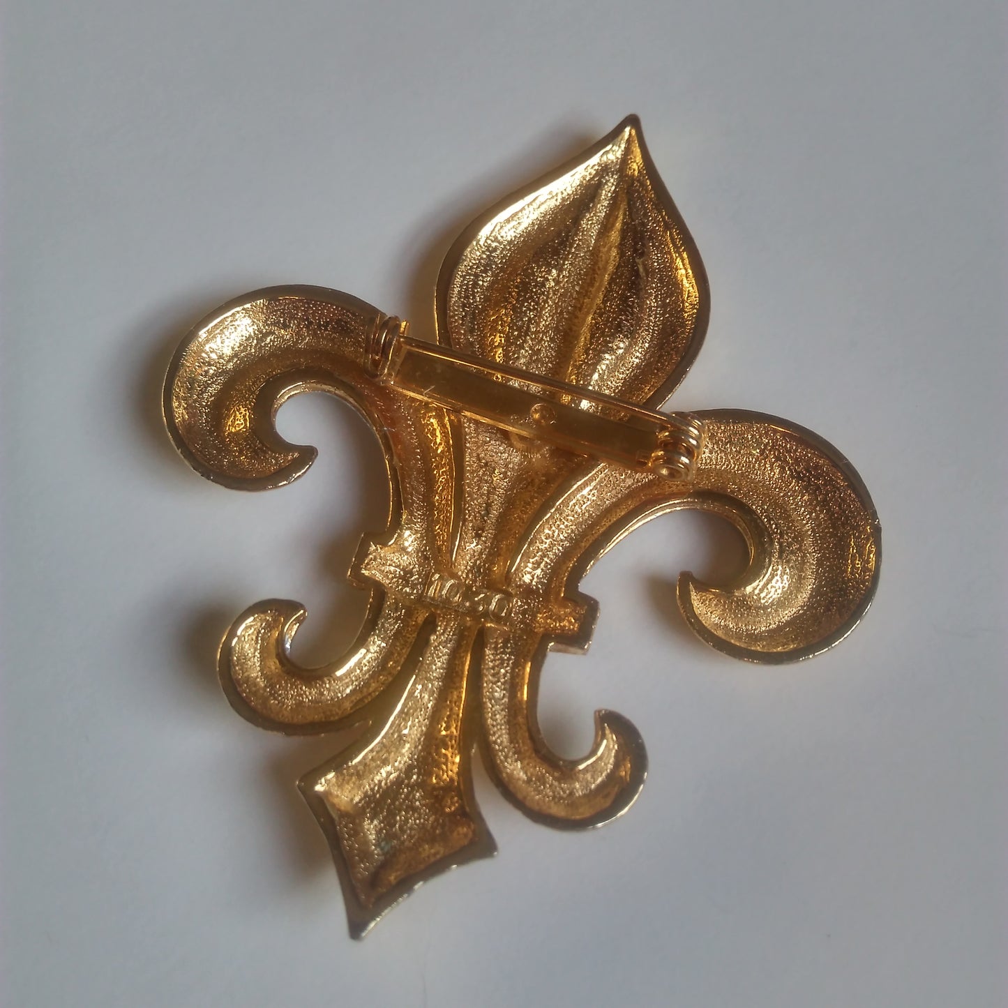 1980s Heraldic Motif Brooch