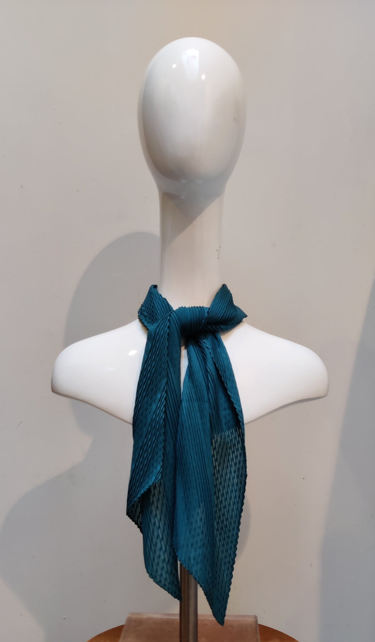 Vintage 1970s Teal Accordion Plissé Long Scarf