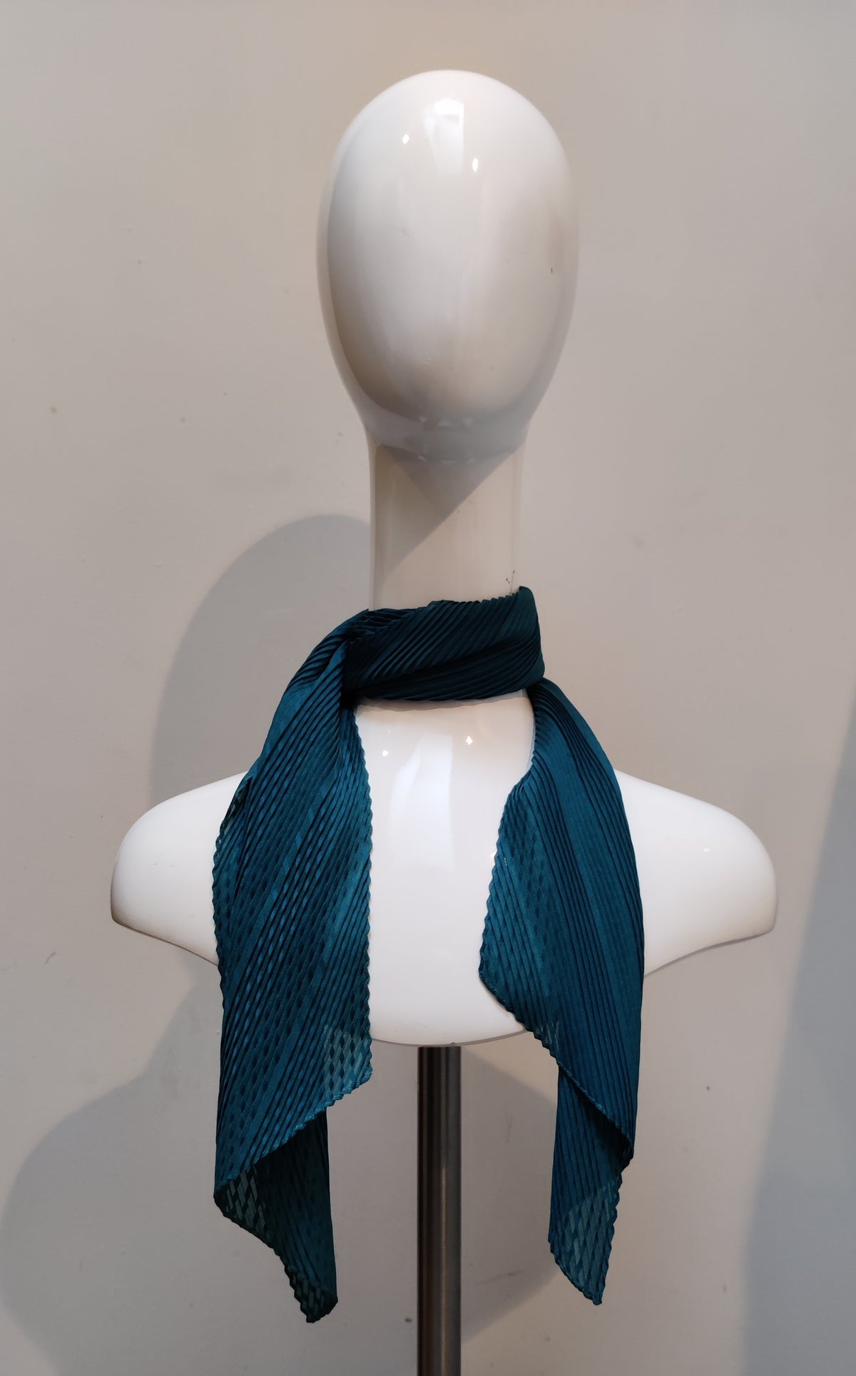 Vintage 1970s Teal Accordion Plissé Long Scarf