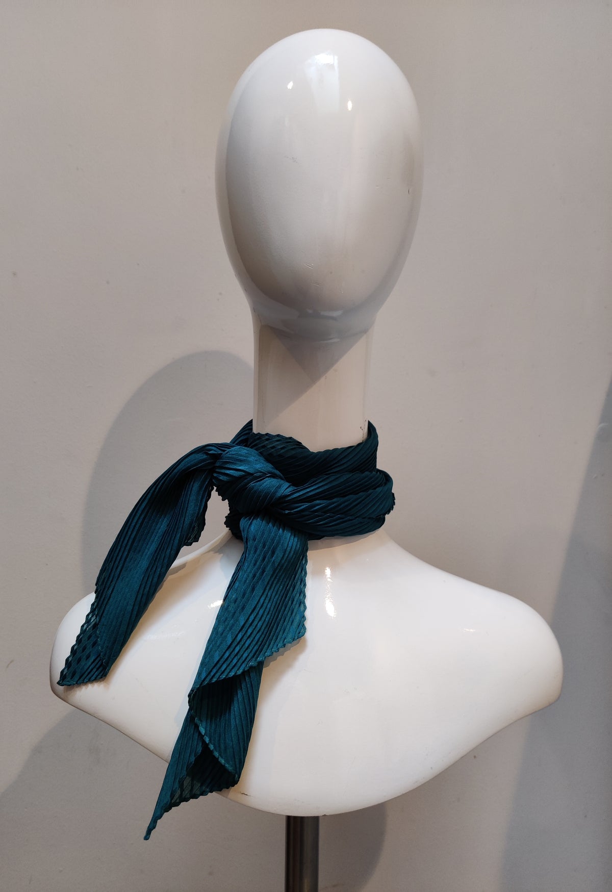 Vintage 1970s Teal Accordion Plissé Long Scarf