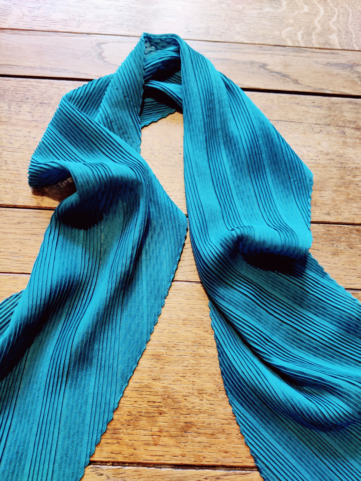 Vintage 1970s Teal Accordion Plissé Long Scarf