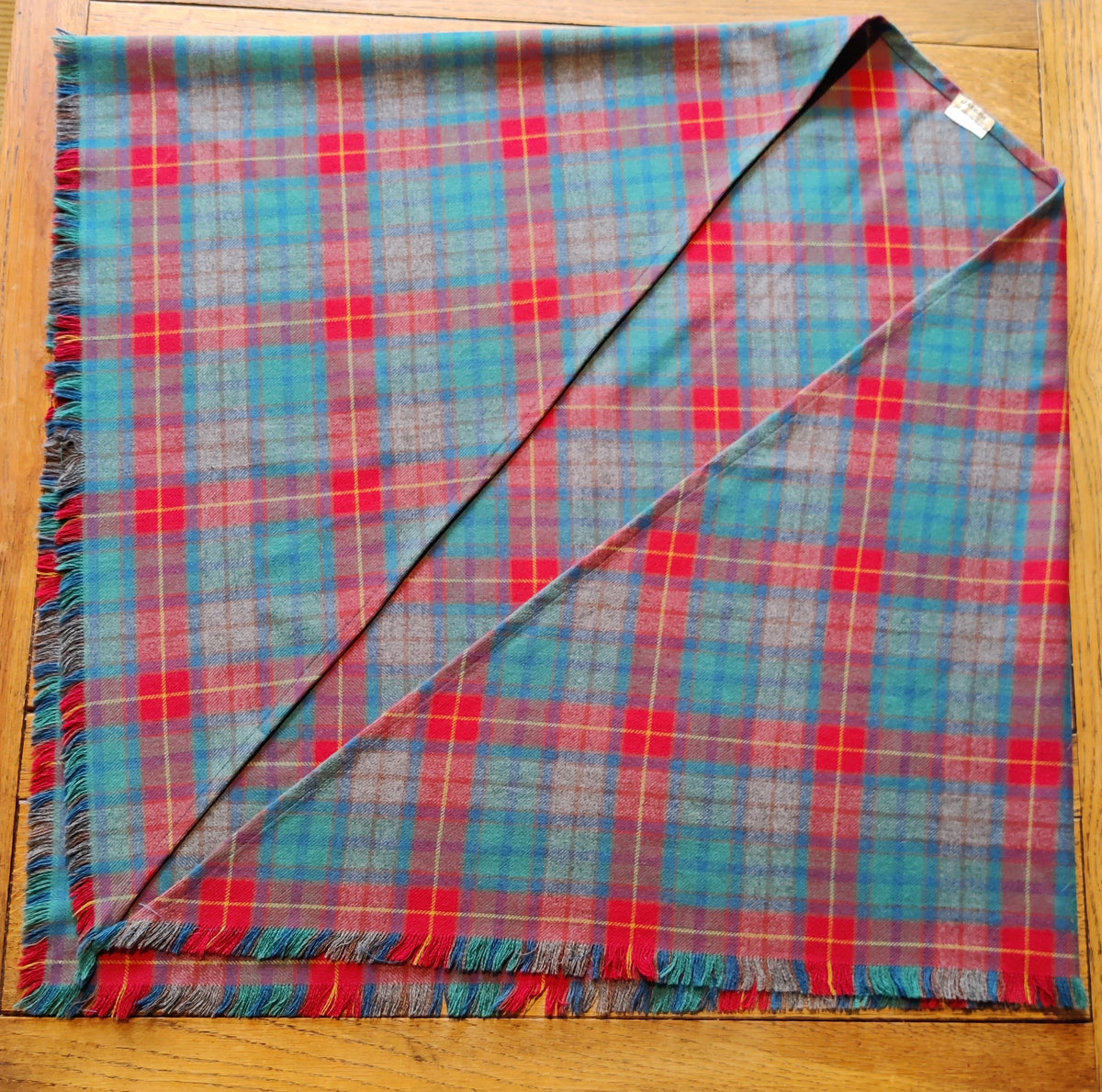 Vintage JAEGER London Pure Wool Tartan Shawl – MacIntyre Ancient