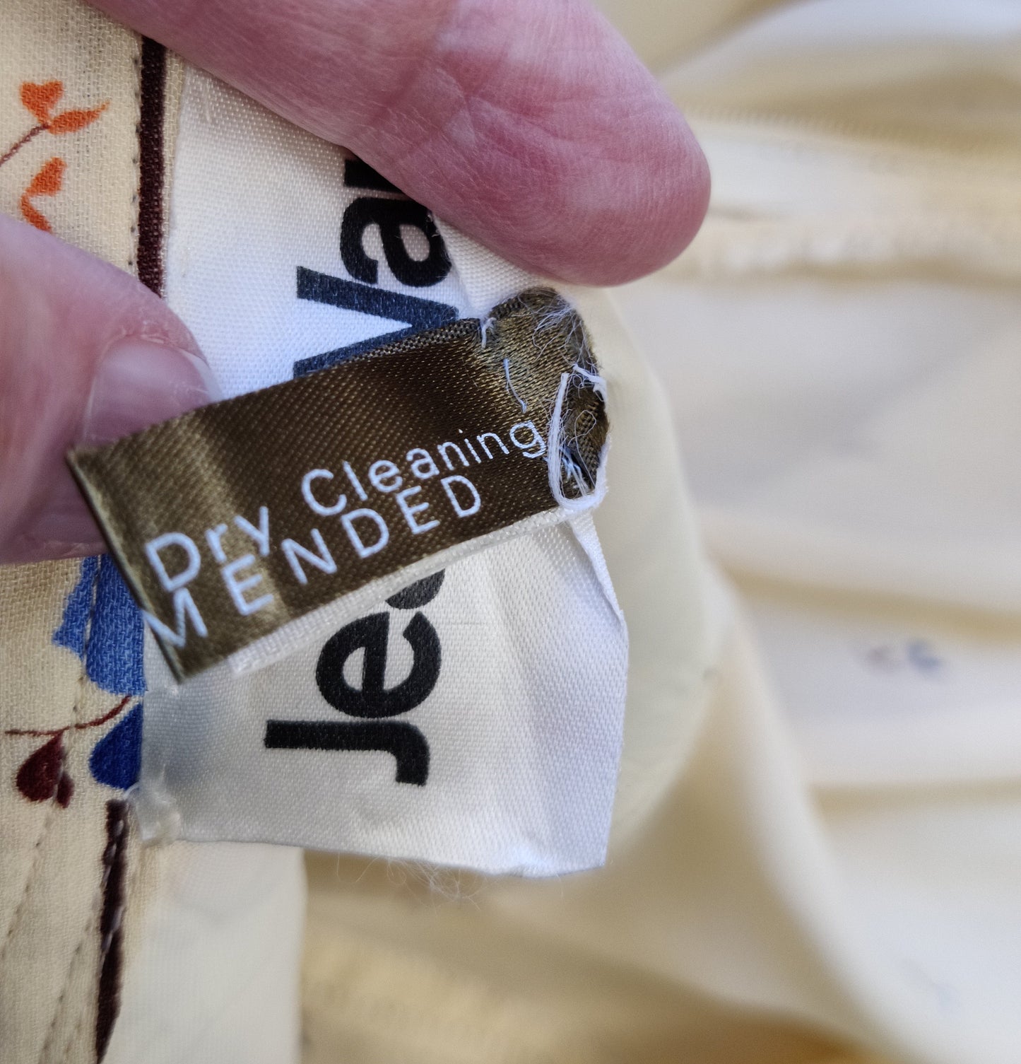 Jean Varon 'A Tisket A Tasket' 1970s Dress