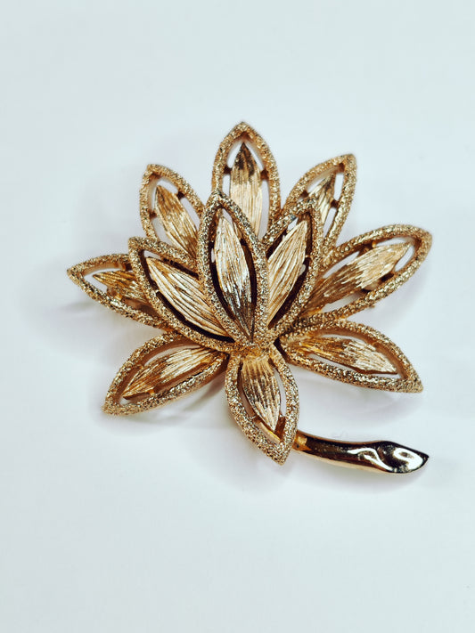 Vintage 1971 Avon Lotus Flower Brooch