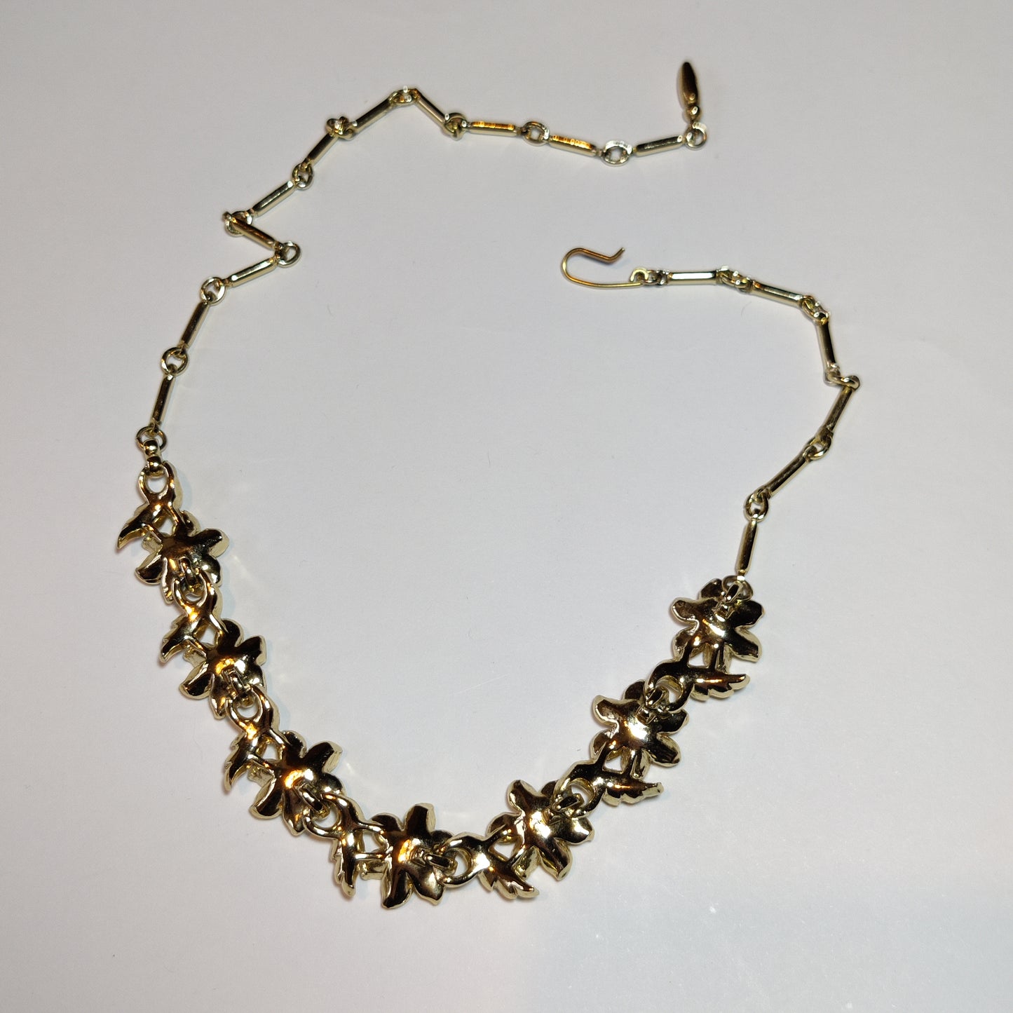 1960s Green Floral Necklace