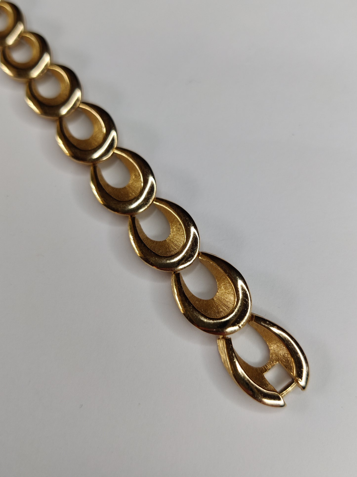 Vintage 1960s Crown Trifari Bracelet