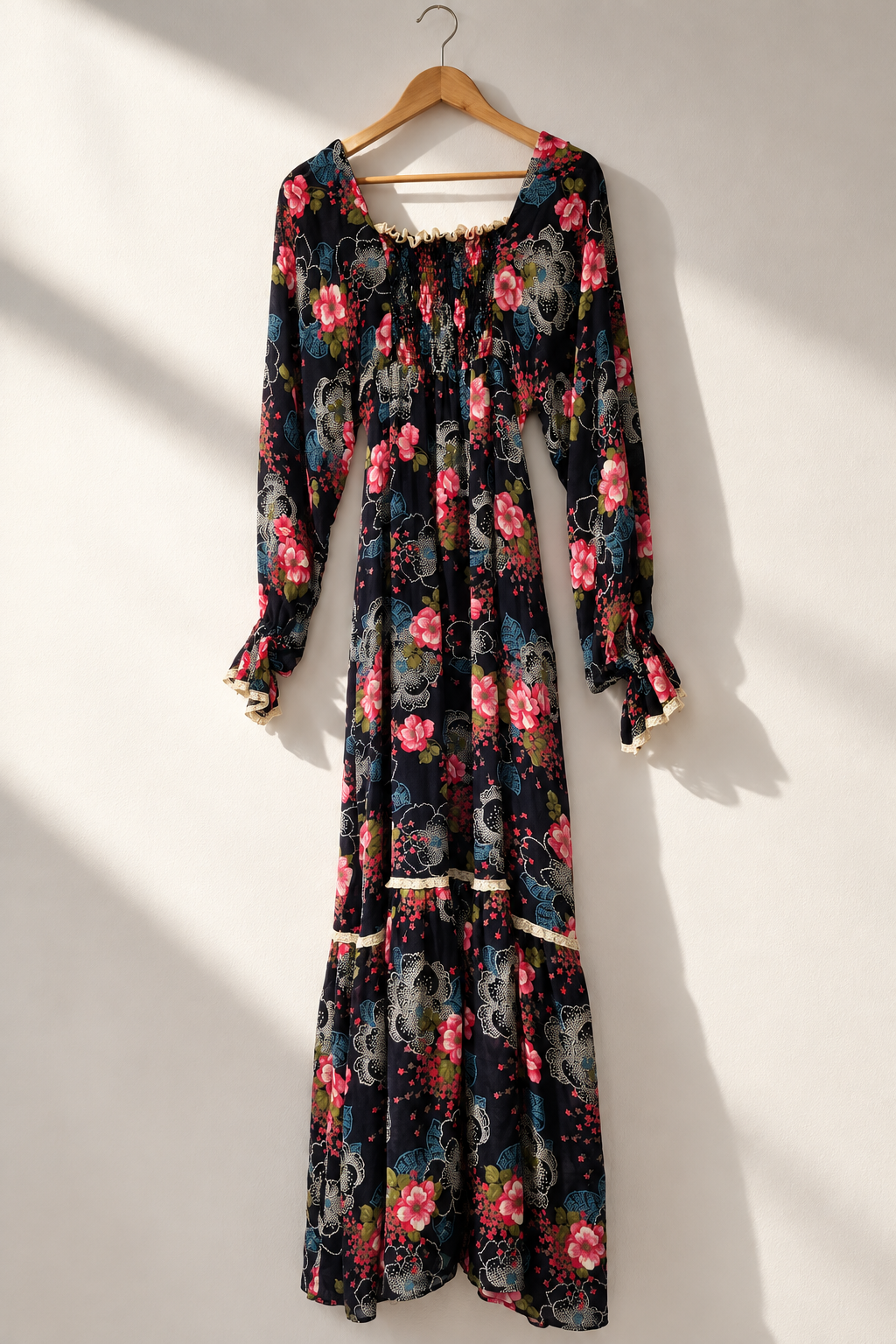 Vintage 1970s Fiona Dresses Floral Prairie Maxi Dress