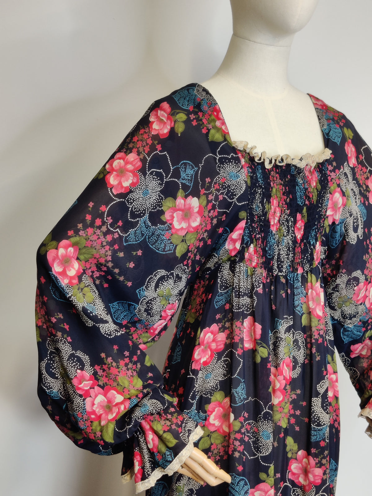 Vintage 1970s Fiona Dresses Floral Prairie Maxi Dress