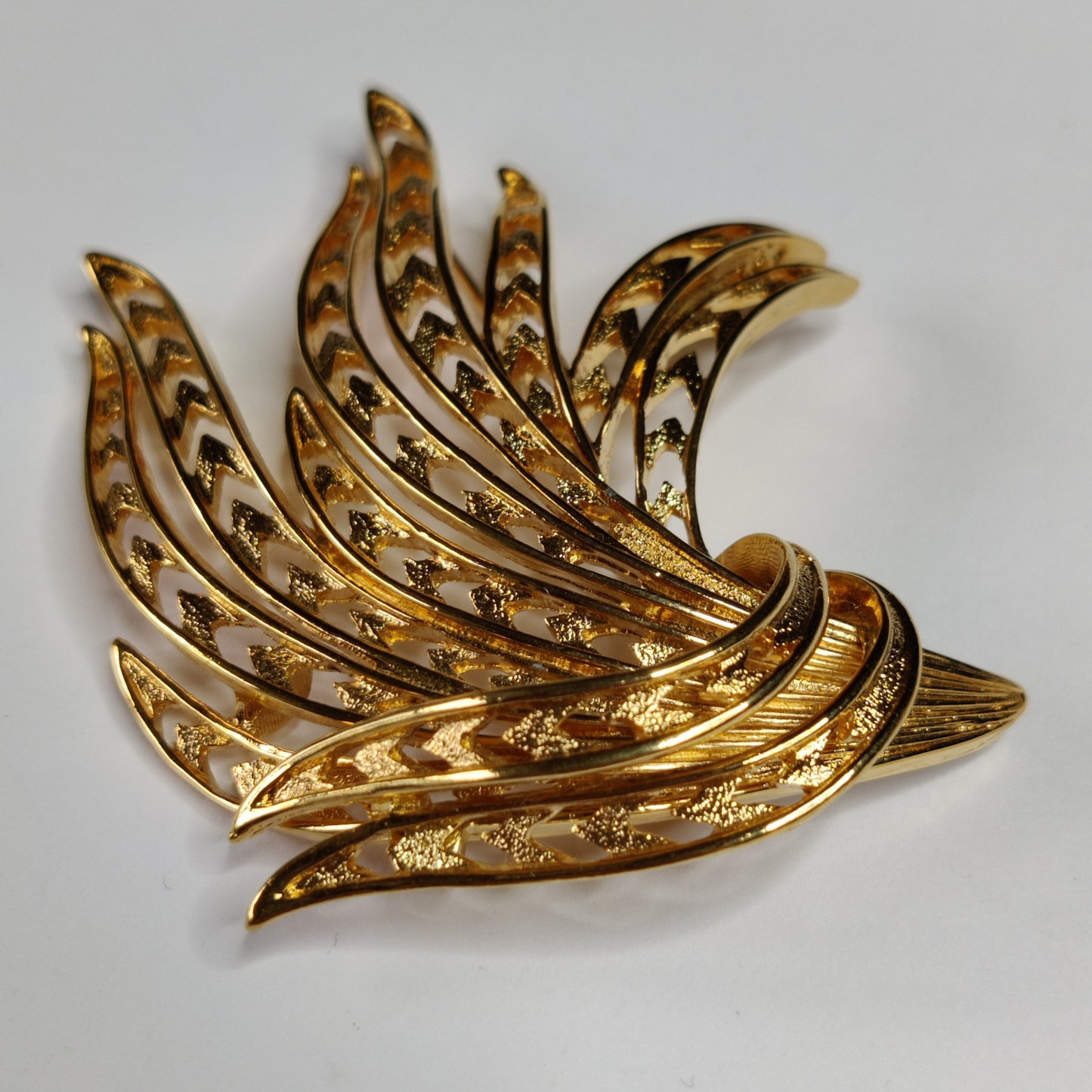 1970s Monet Leaf Brooch