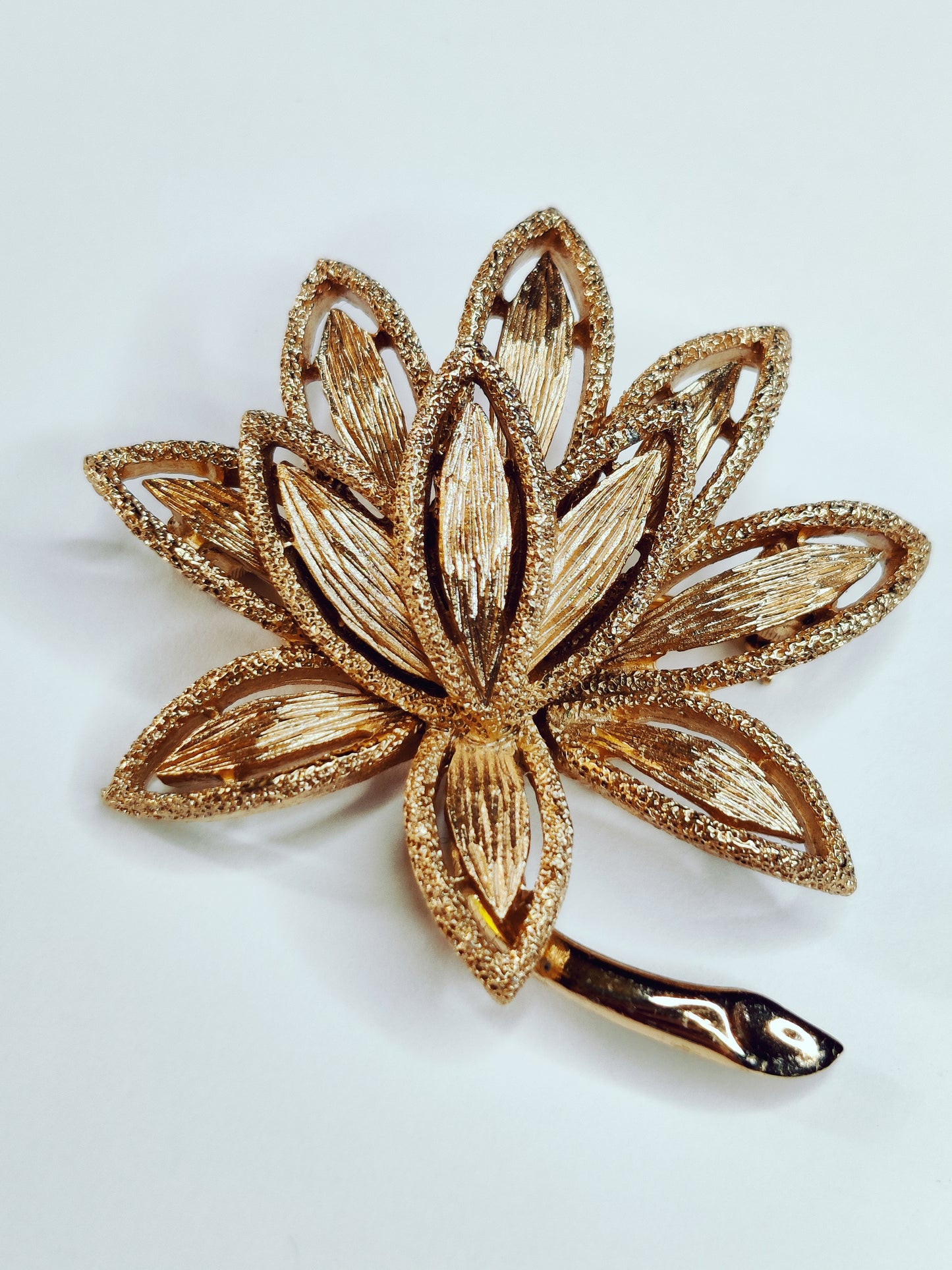 Vintage 1971 Avon Lotus Flower Brooch