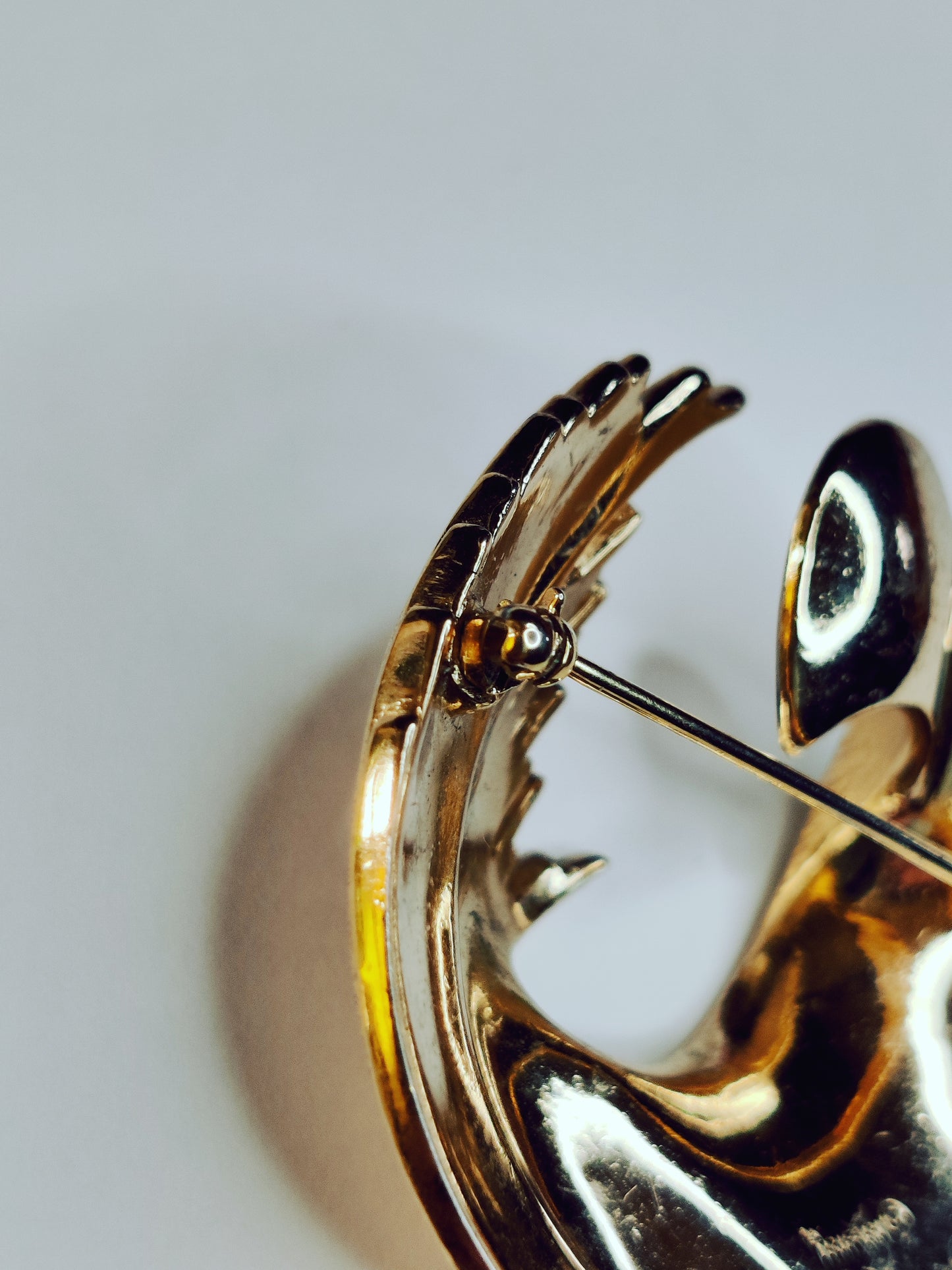 Vintage Crown Trifari Modernist Swirl Brooch