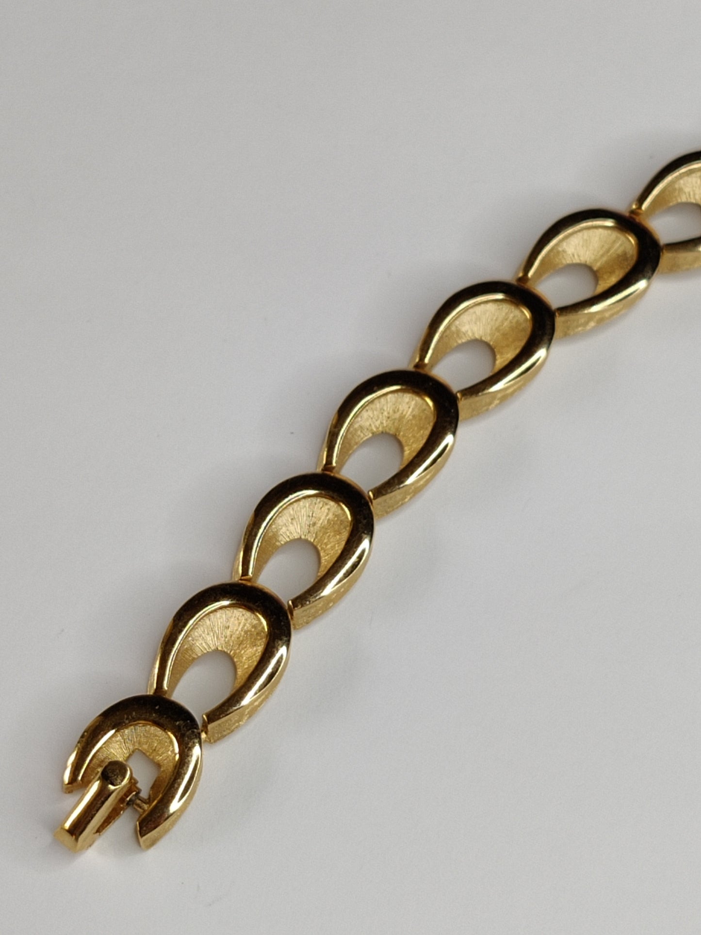 Vintage 1960s Crown Trifari Bracelet