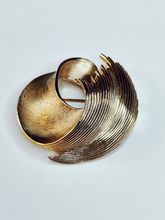 Vintage Crown Trifari Modernist Swirl Brooch