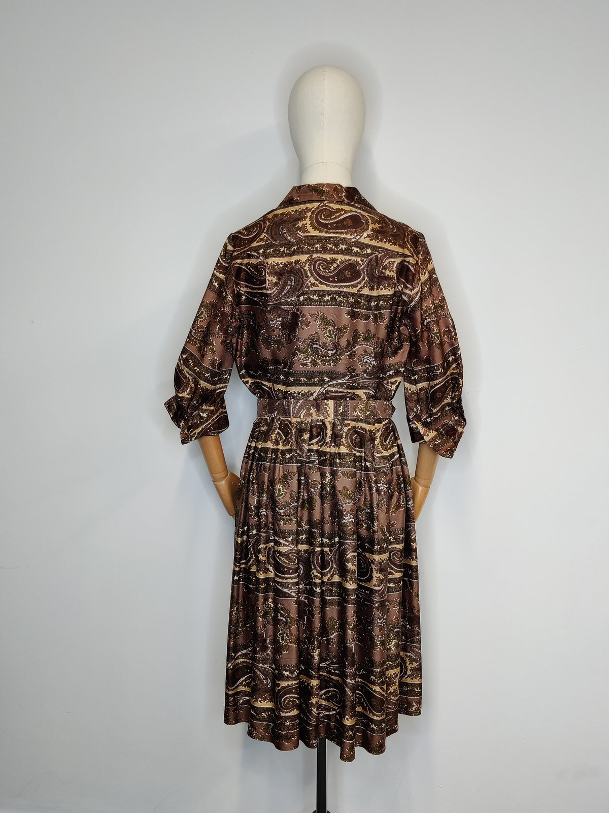 Vintage 1960s Earth-Tone Paisley Acetate Shirtwaister Dress