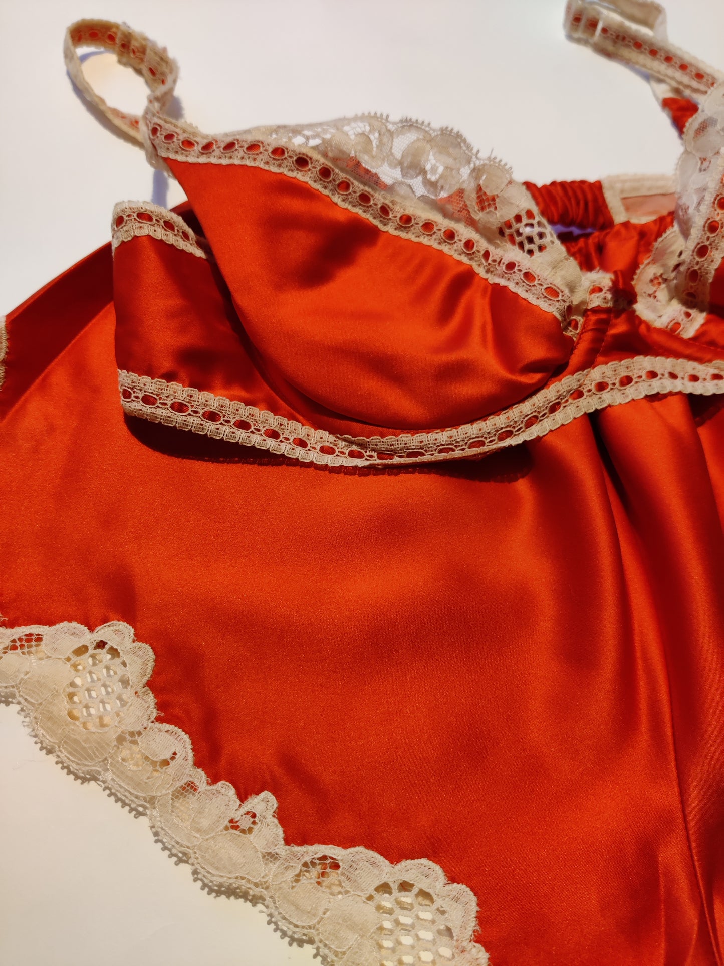 1970s Coral Red Bras & French Knickers Set