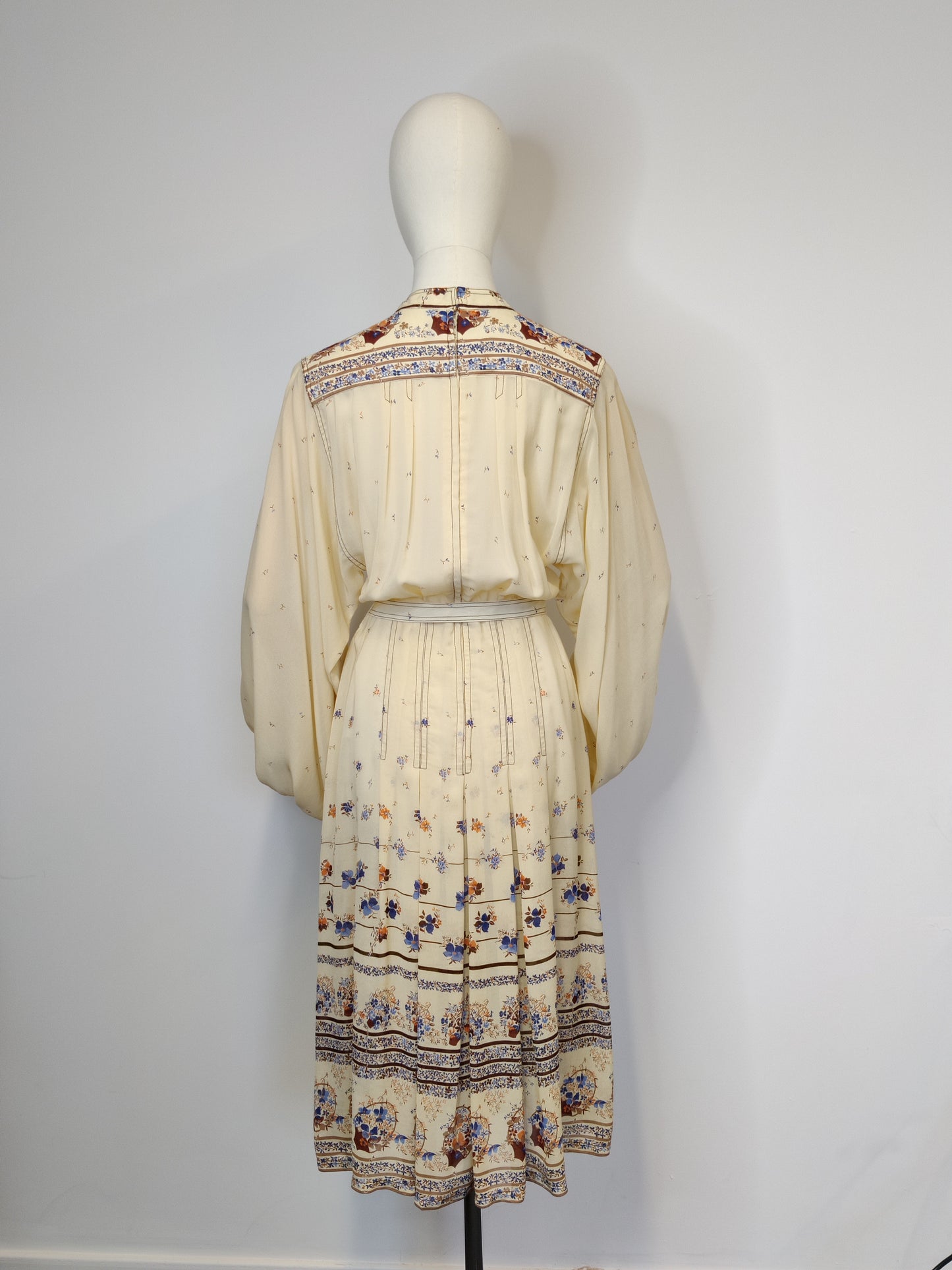Jean Varon 'A Tisket A Tasket' 1970s Dress