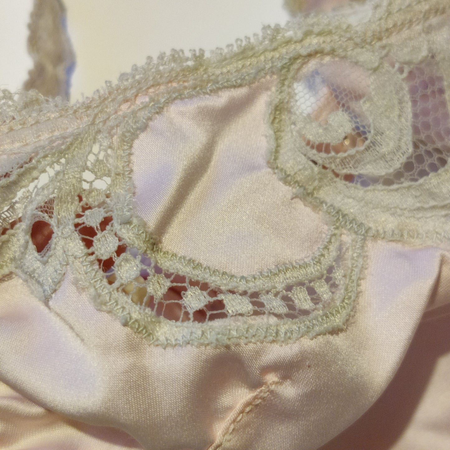 1970s Pale Pink Janet Reger Bra & Waist Slip Set
