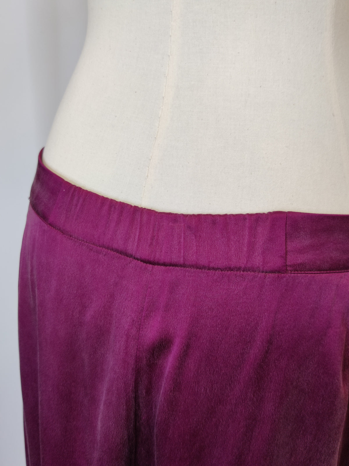 1980s Plum Purple Silk Pleated V-Yoke Waist Trousers