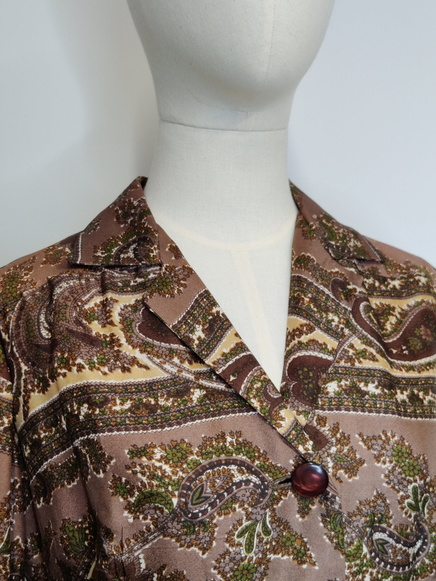 Vintage 1960s Earth-Tone Paisley Acetate Shirtwaister Dress