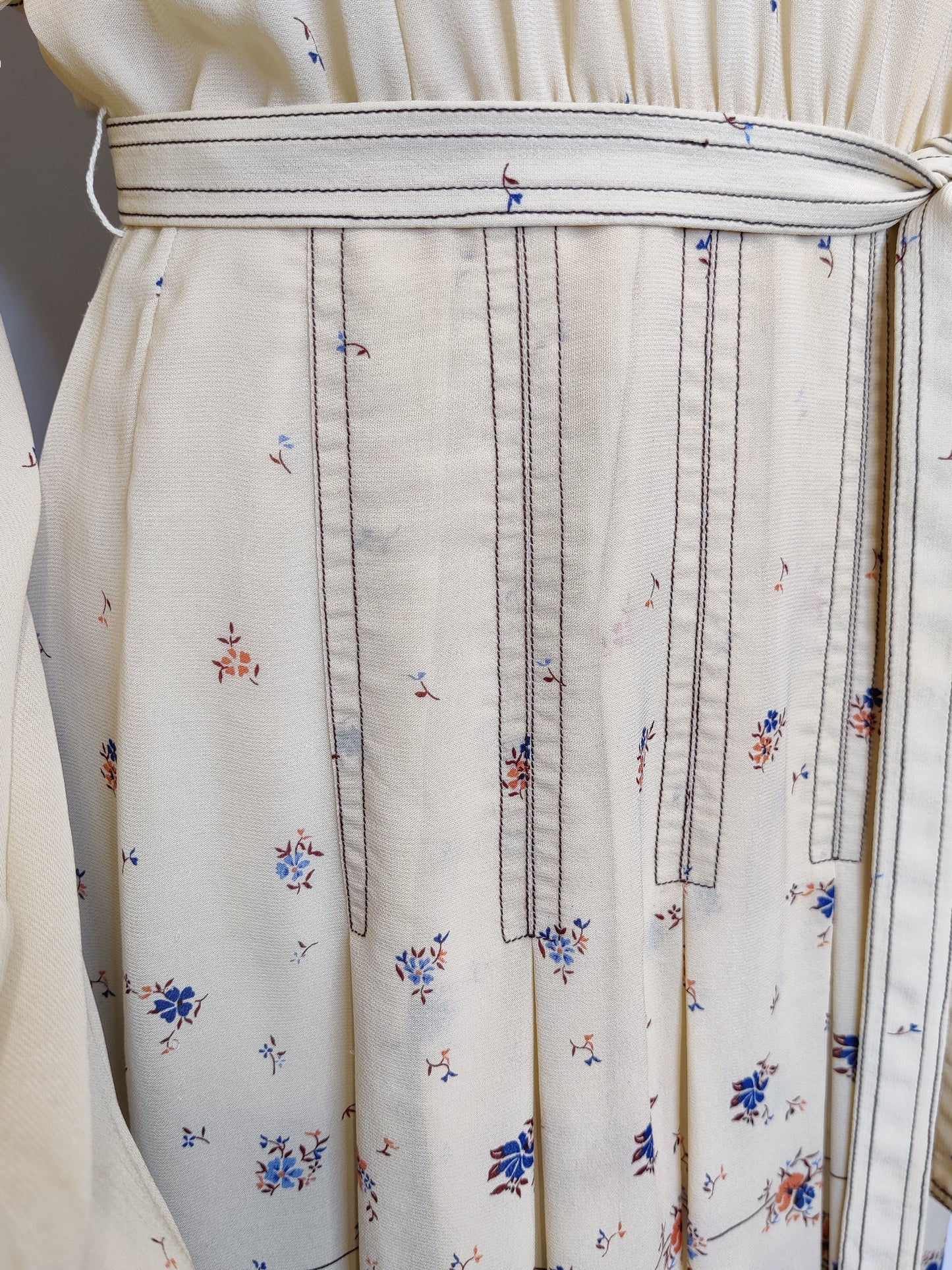 Jean Varon 'A Tisket A Tasket' 1970s Dress