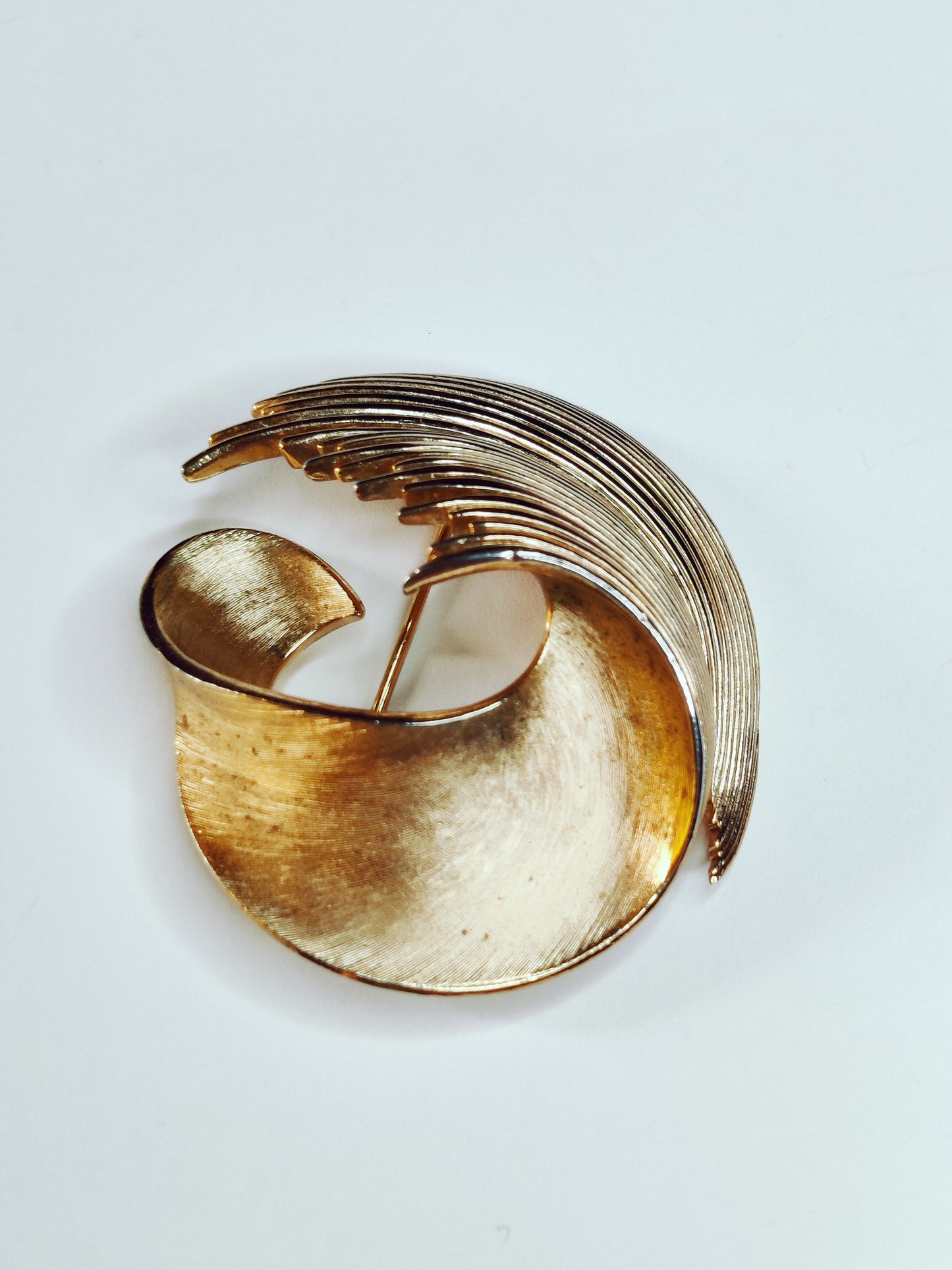 Vintage Crown Trifari Modernist Swirl Brooch