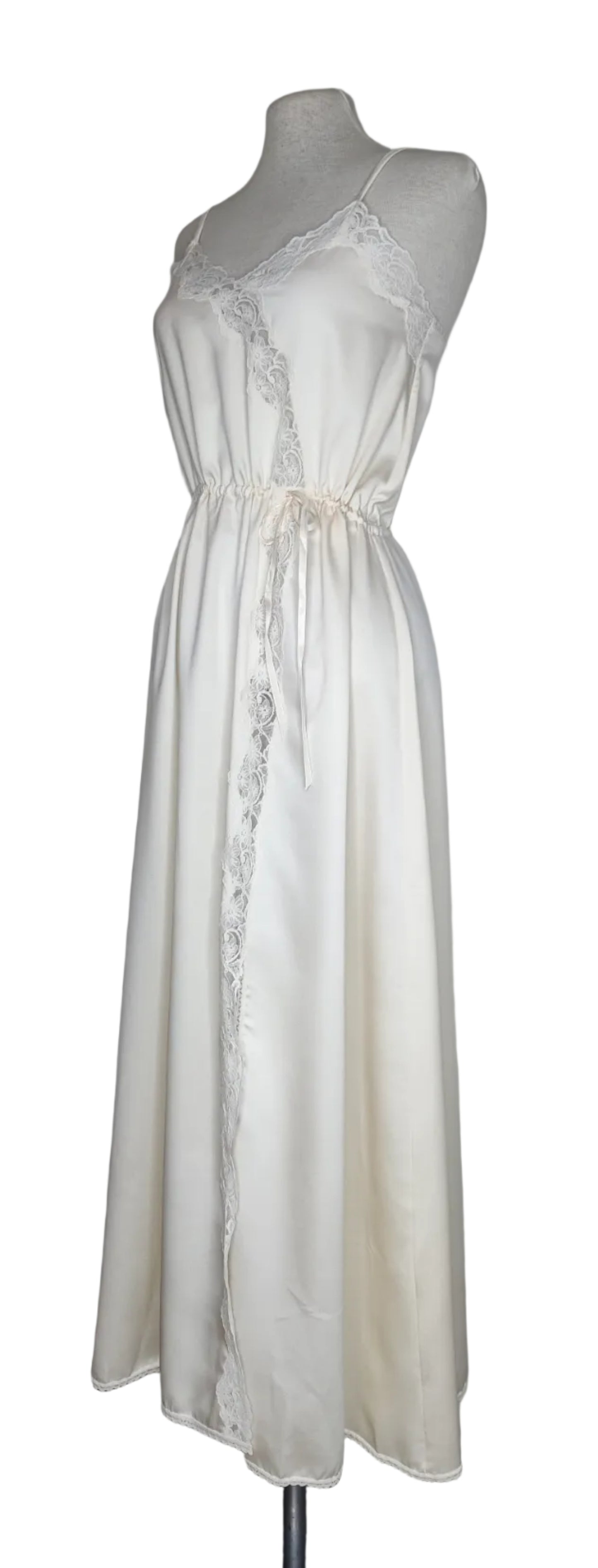 Vintage Eileen Marshall Nightdress and Dressing Gown Set