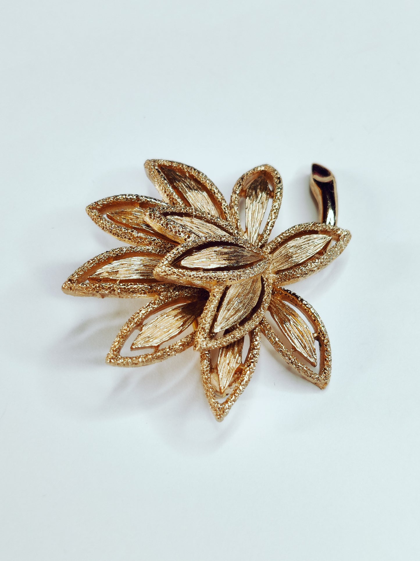Vintage 1971 Avon Lotus Flower Brooch