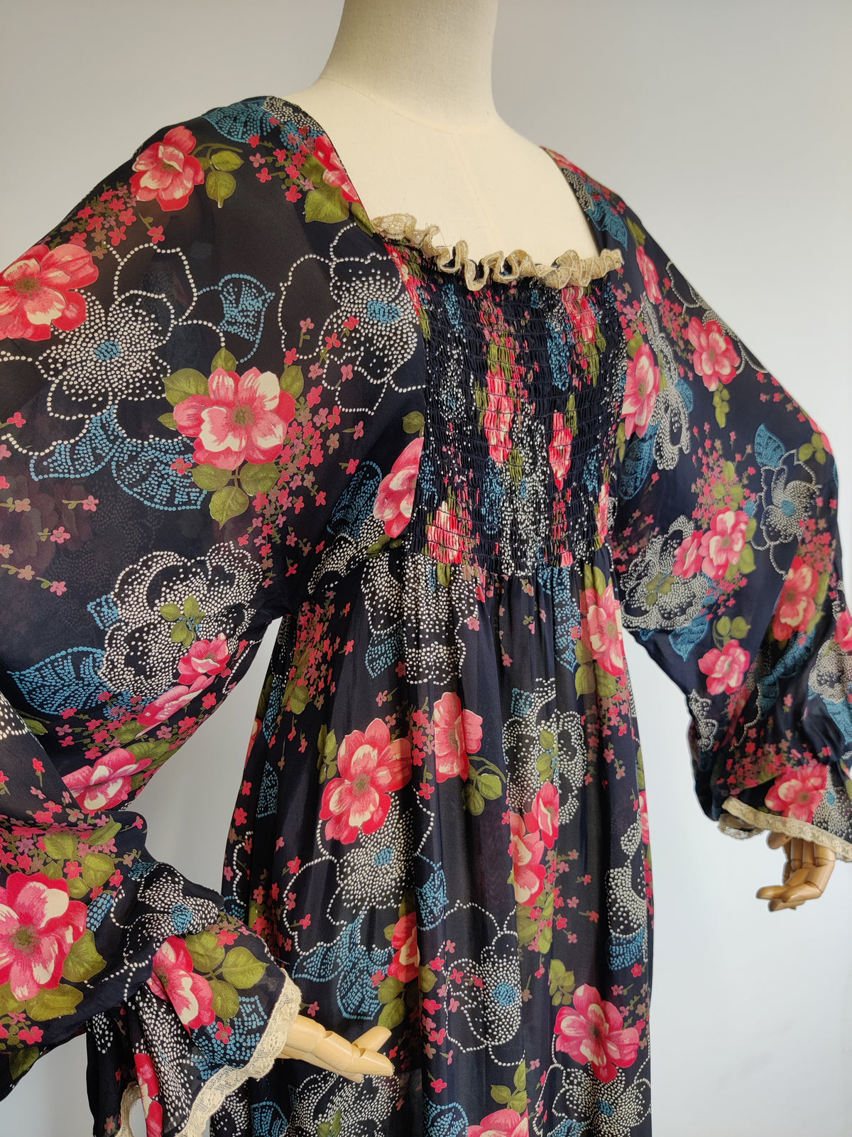 Vintage 1970s Fiona Dresses Floral Prairie Maxi Dress