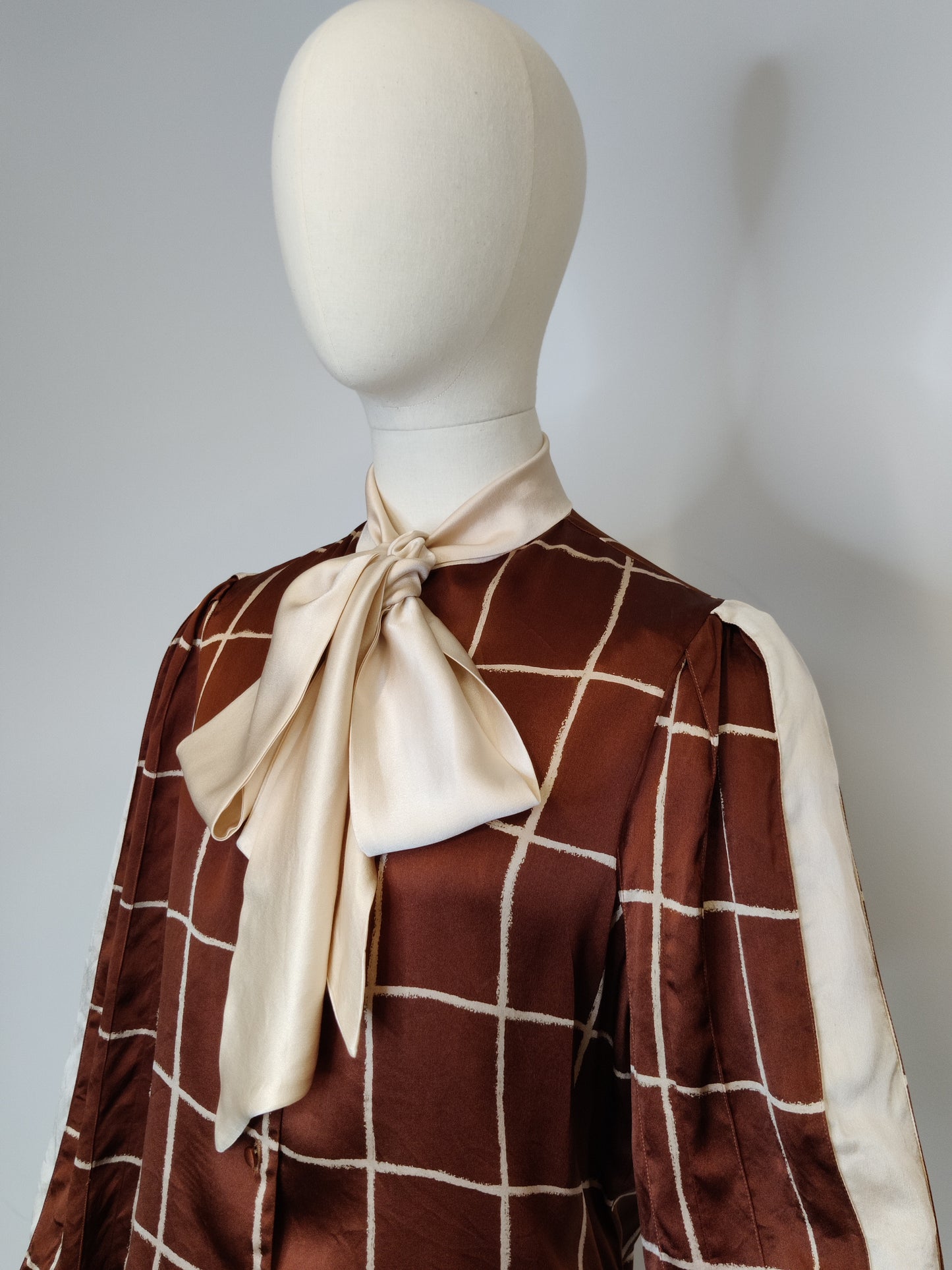 Vintage 1970s Philippe Pasteur Madison Ave Silk Pussy-Bow Blouse