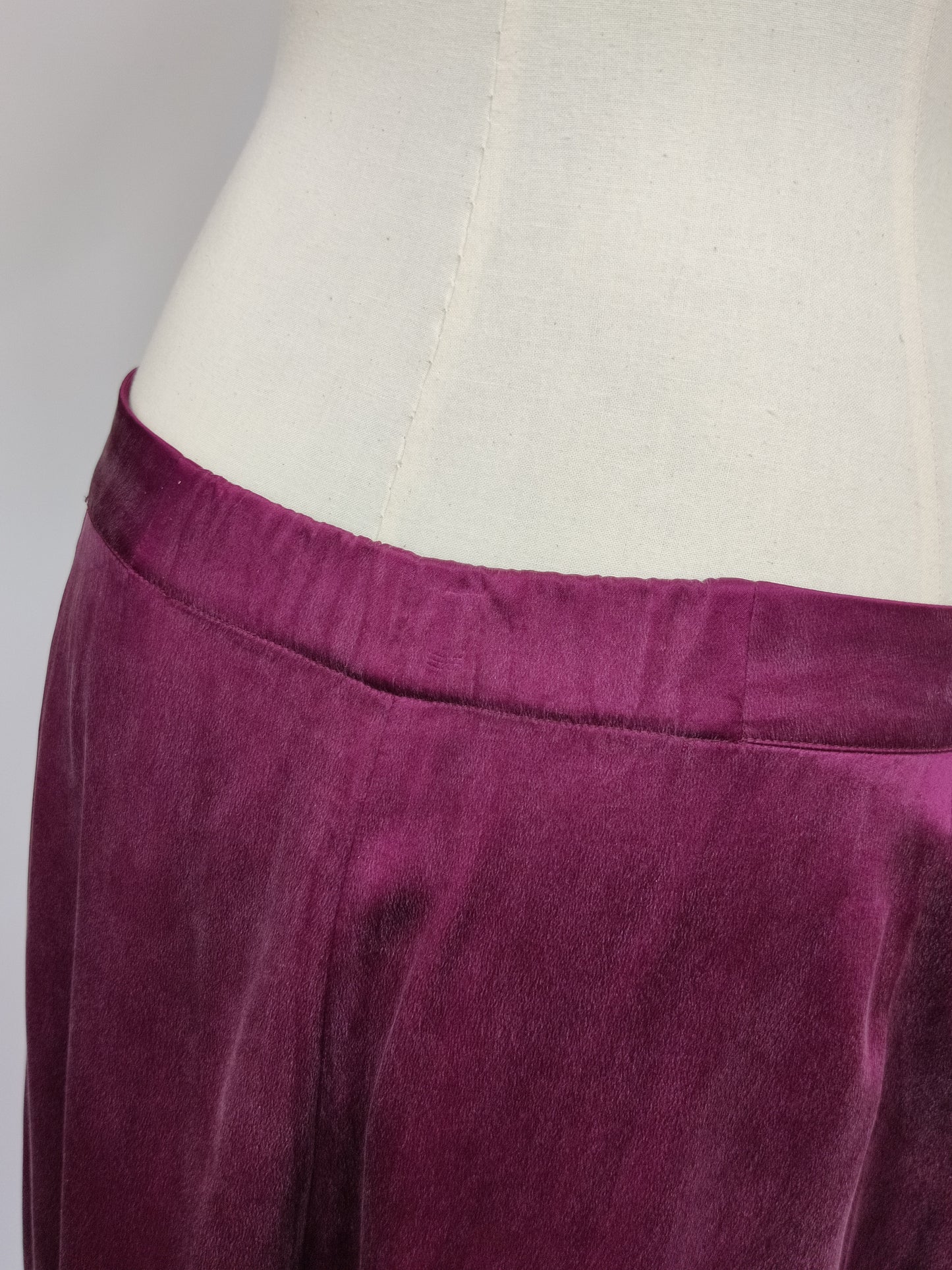 1980s Plum Purple Silk Pleated V-Yoke Waist Trousers