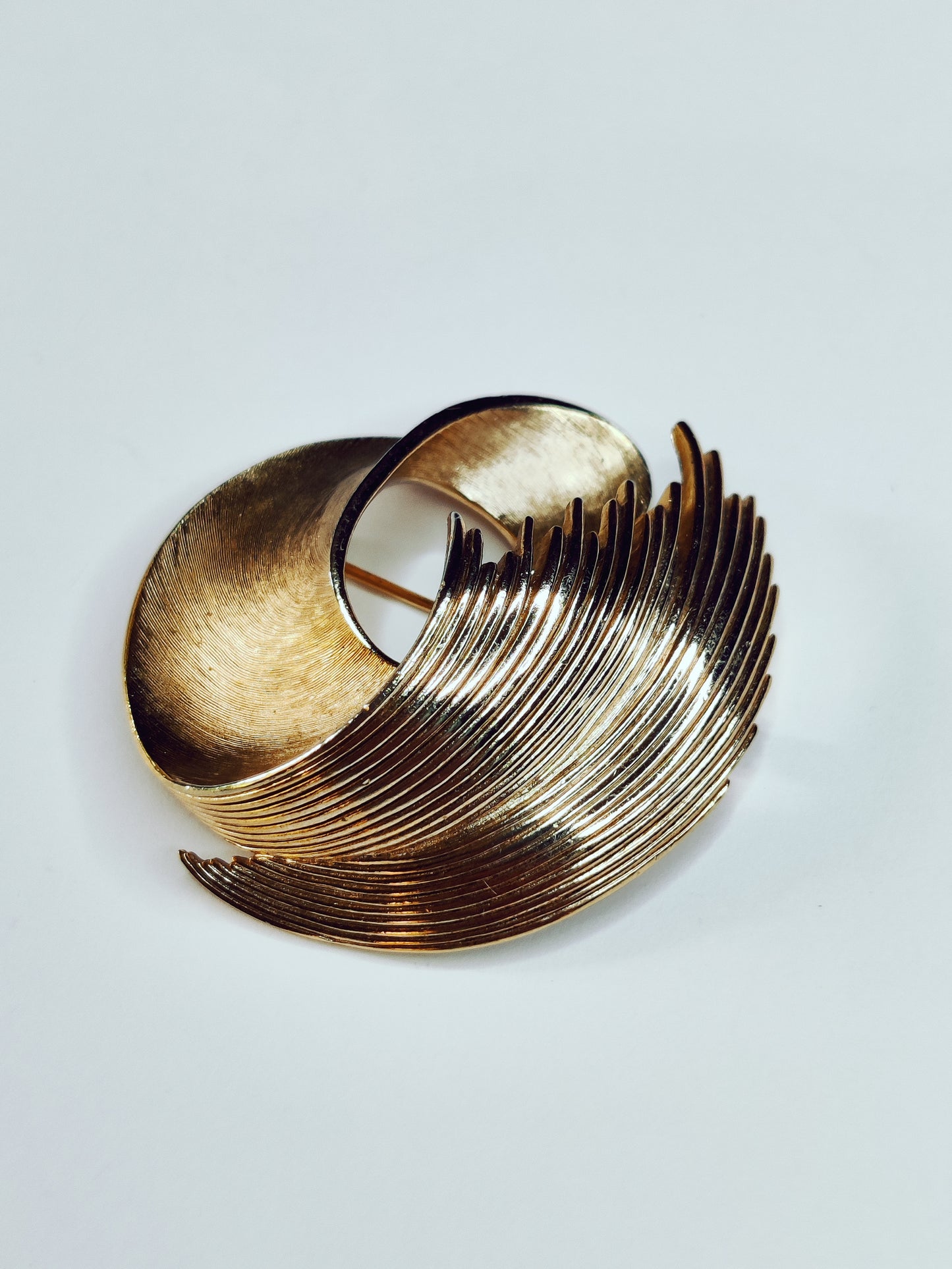 Vintage Crown Trifari Modernist Swirl Brooch