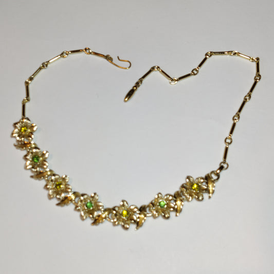 1960s Green Floral Necklace