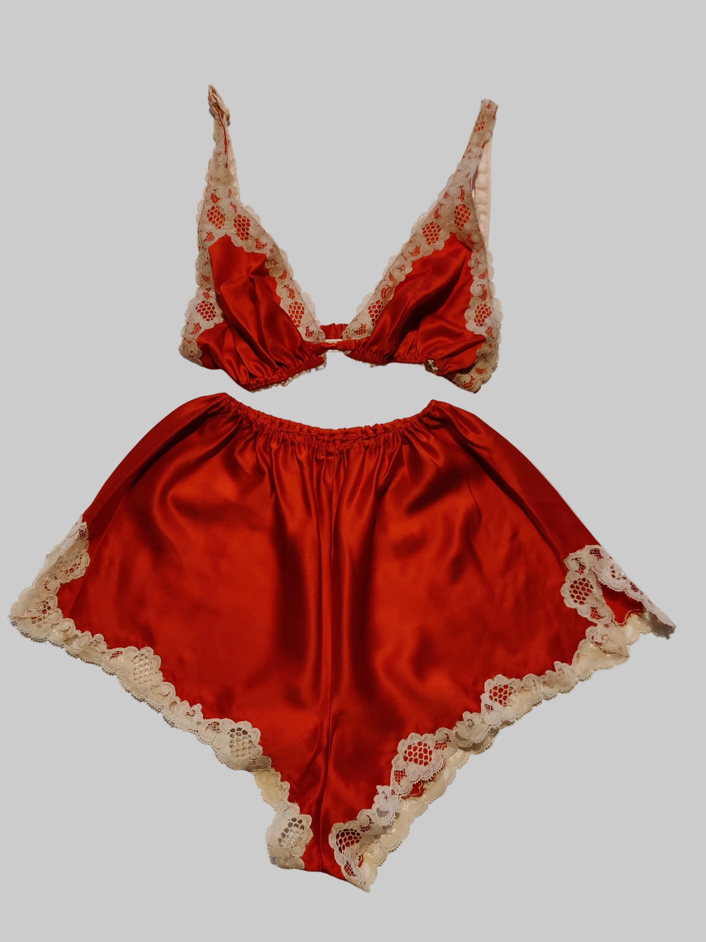 1970s Coral Red Bras & French Knickers Set