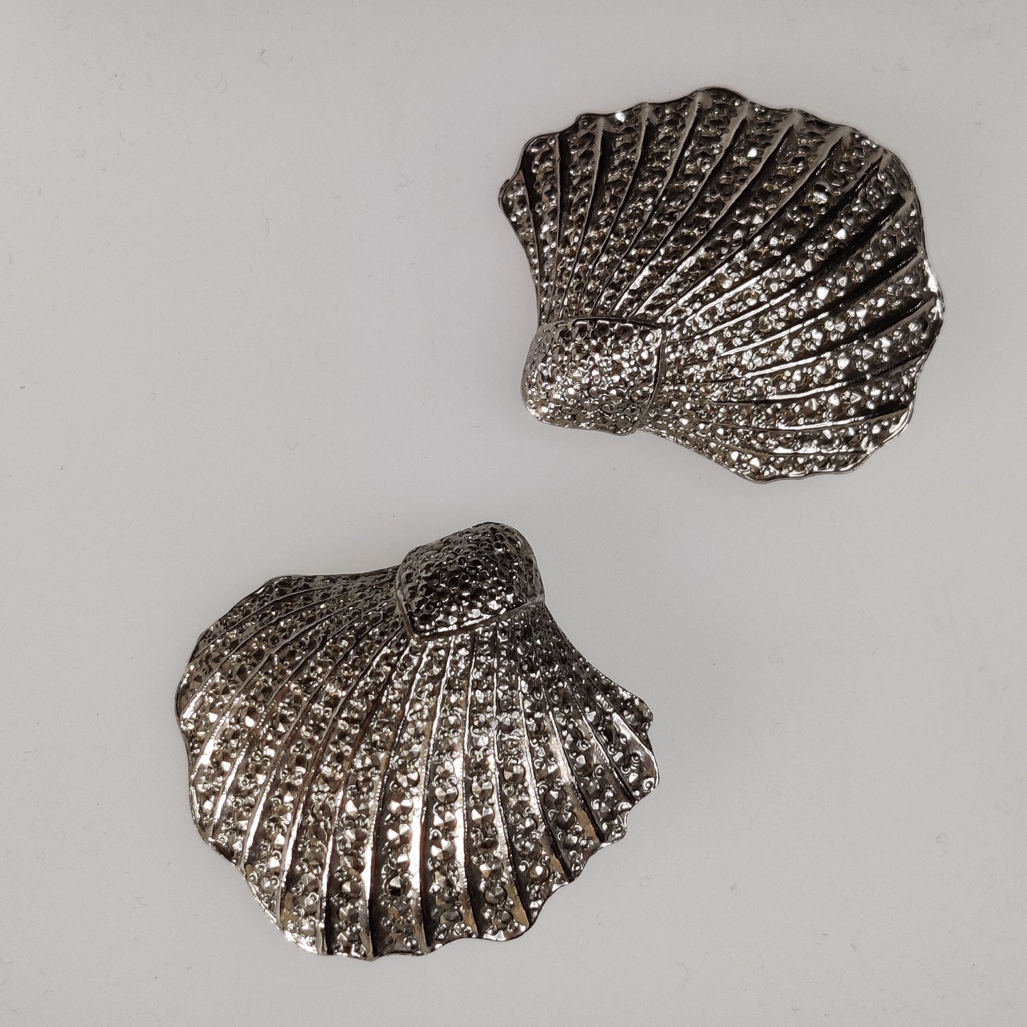 1990s Shell Earrings