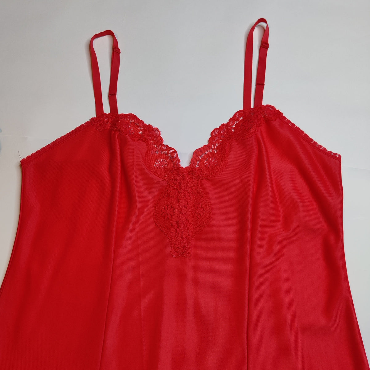 1960s Coral Red Slip