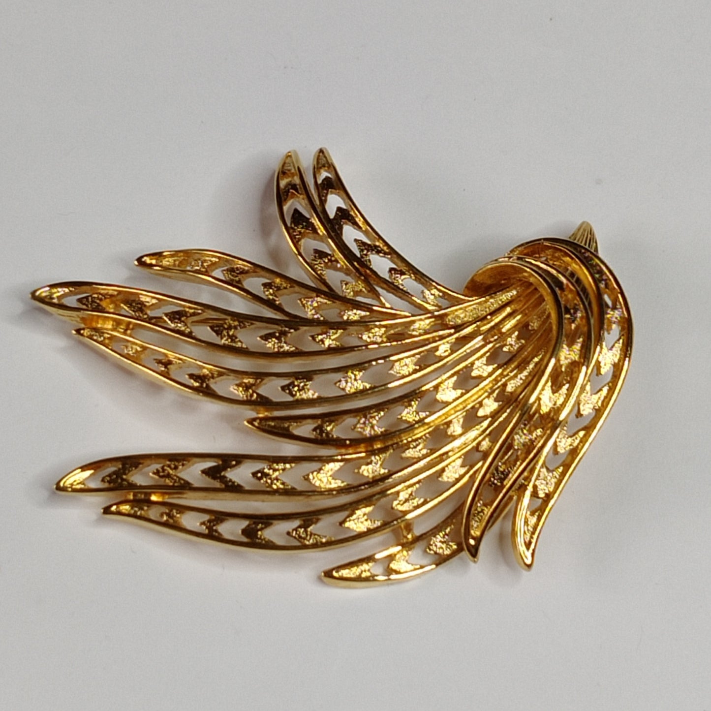 1970s Monet Leaf Brooch