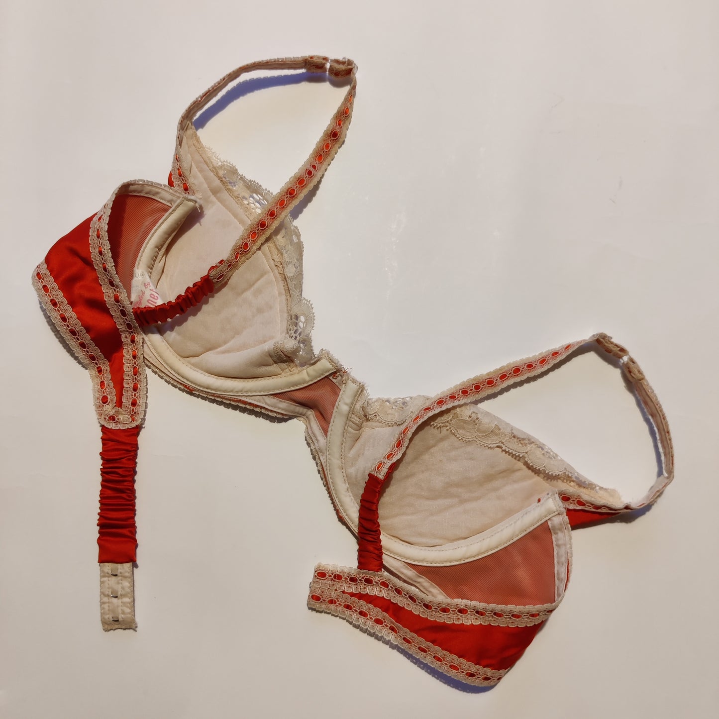 1970s Coral Red Bras & French Knickers Set