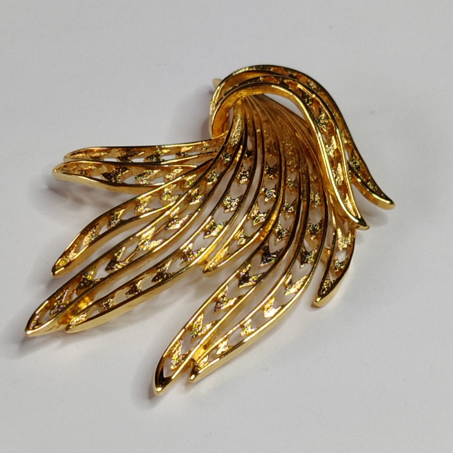 1970s Monet Leaf Brooch