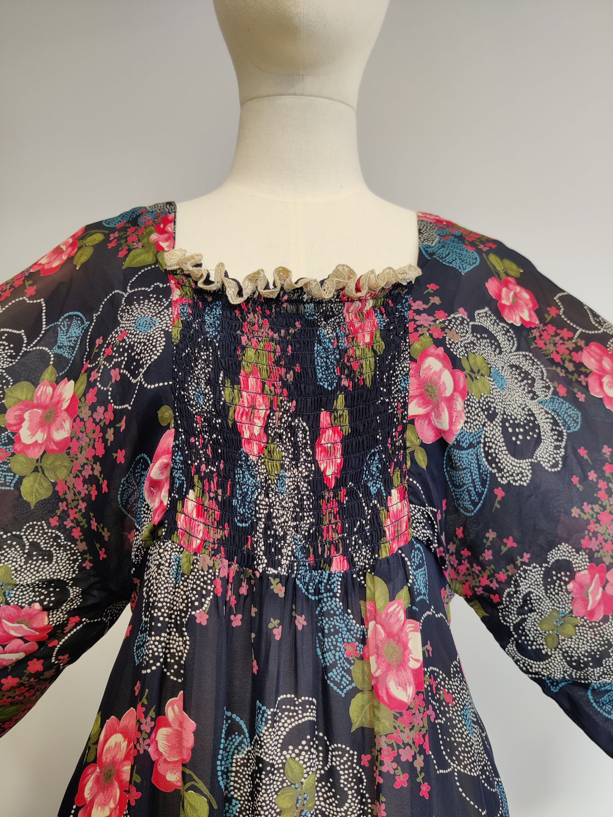Vintage 1970s Fiona Dresses Floral Prairie Maxi Dress
