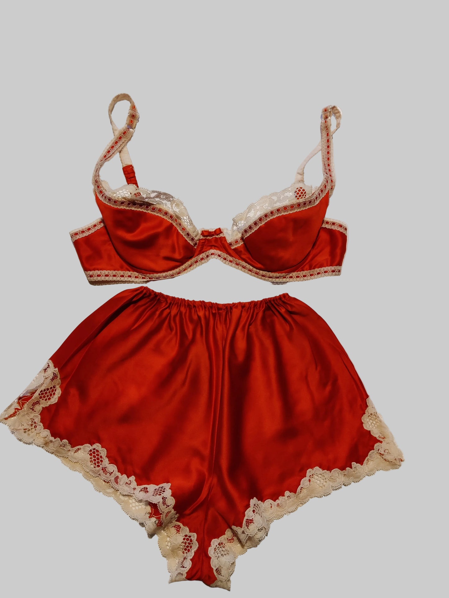 1970s Coral Red Bras & French Knickers Set