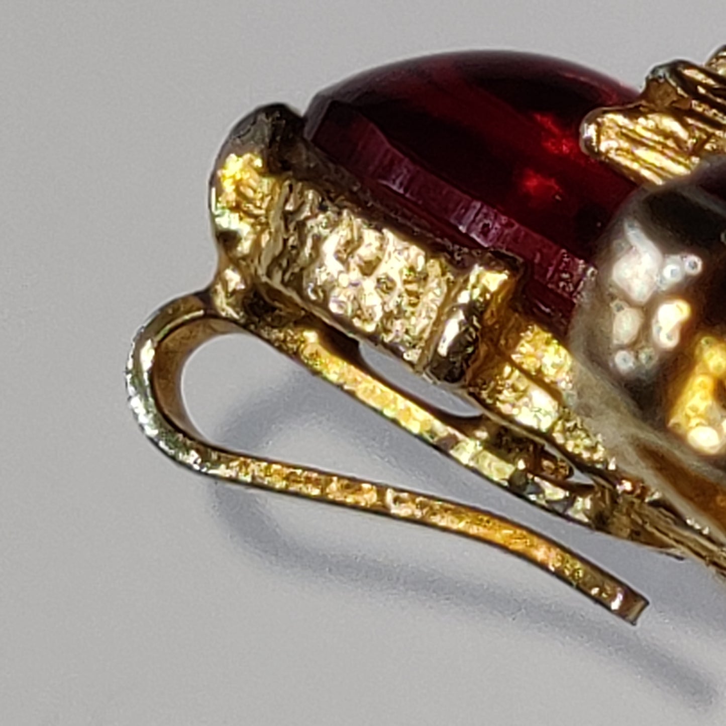 Stunning 1960s Brooch