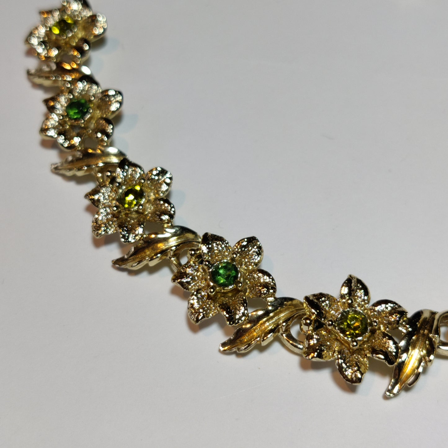 1960s Green Floral Necklace