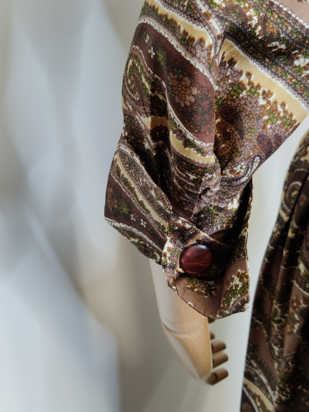 Vintage 1960s Earth-Tone Paisley Acetate Shirtwaister Dress