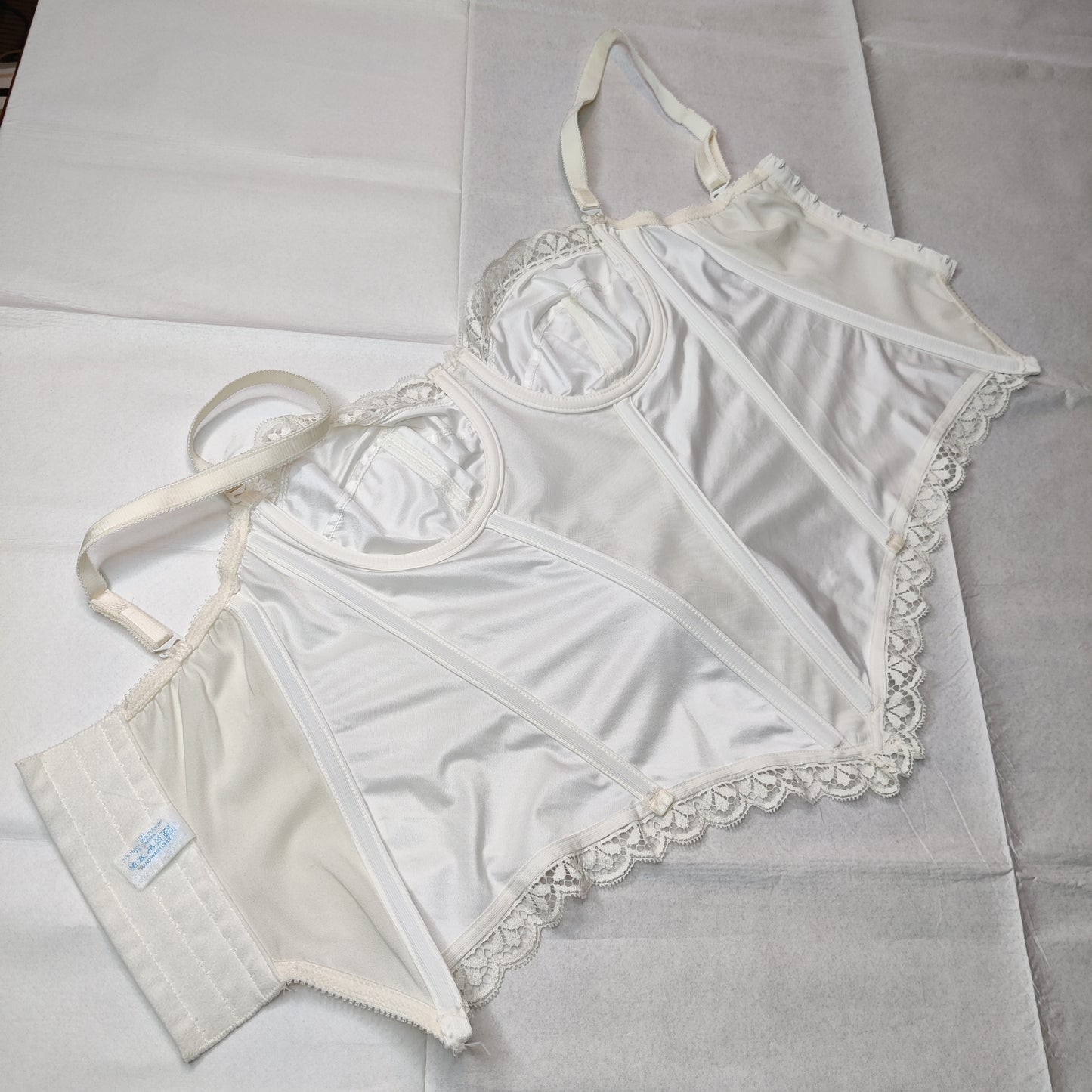 1980s Silhouette White/Off White Corset
