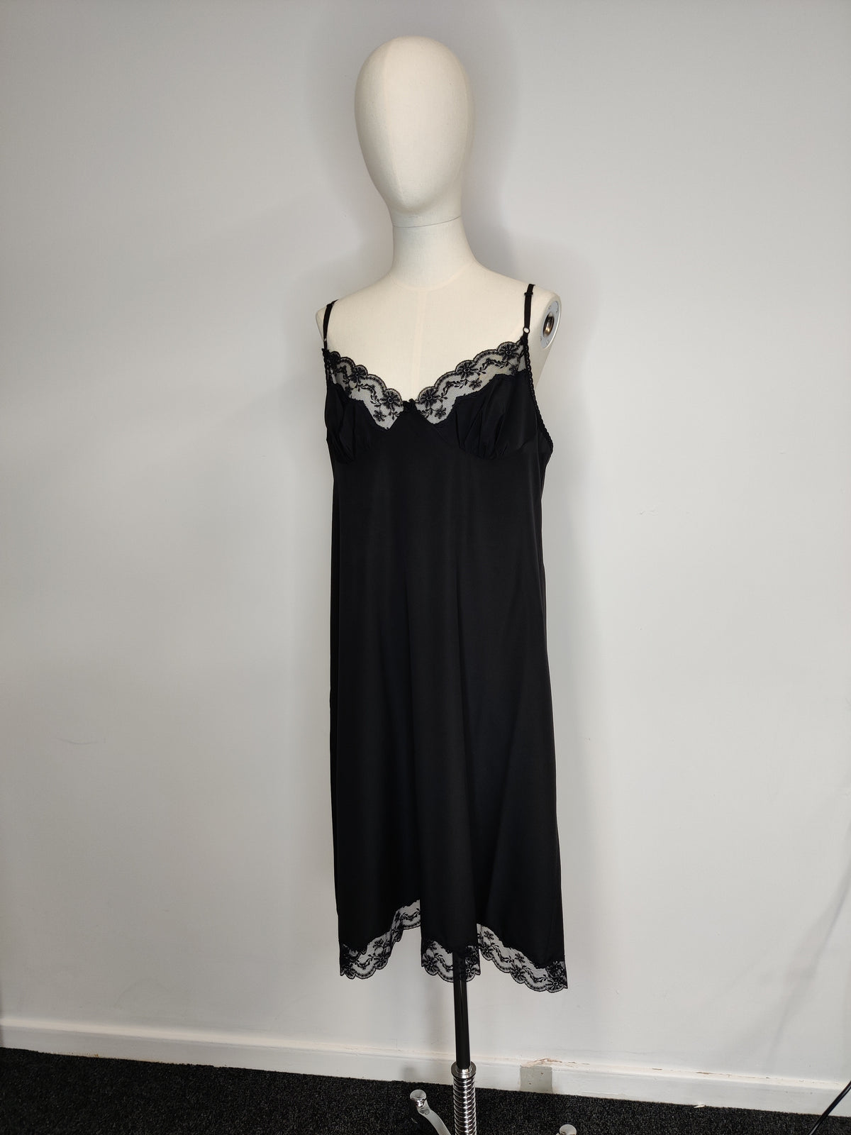 1970s Black Slip